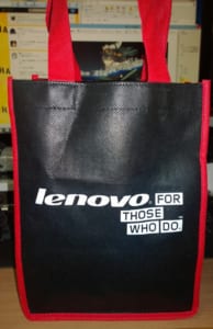 Lenovoの手提げ